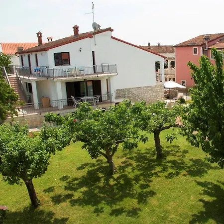 La Roza Apartment *